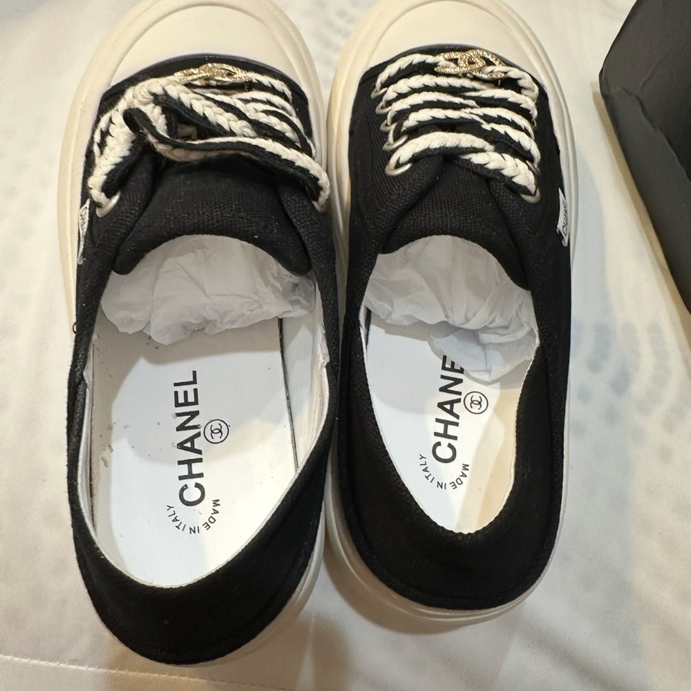 Chanel Black and White Women's Sneakers - Picture 3 of 11